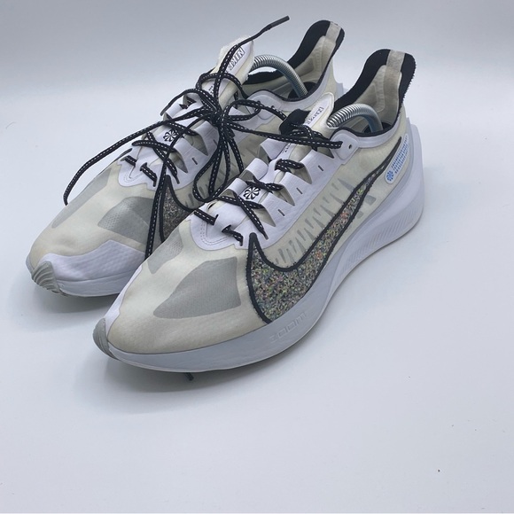 Nike Zoom Gravity White Multi Running Sneaker - Picture 1 of 4